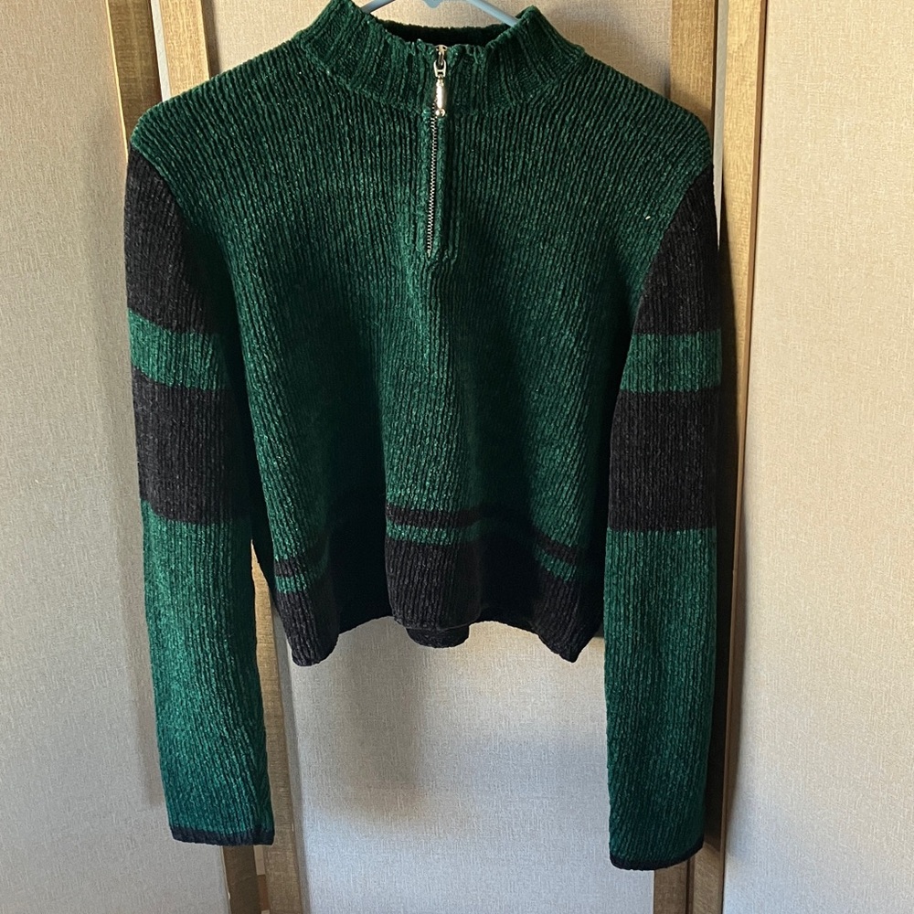 FINAL MARKDOWN Bravo Green Knit Sweater large